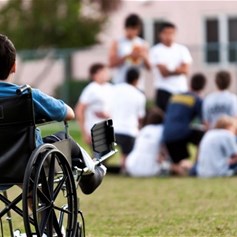 هل نحترم أصحاب الإعاقة وذوي الاحتياجات الخاصّة؟