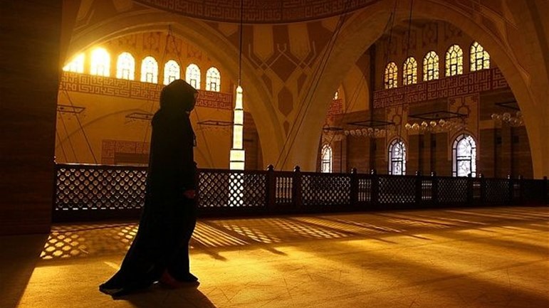كيف أقنع أحداً بأنَّ الإسلام أنصف المرأة؟