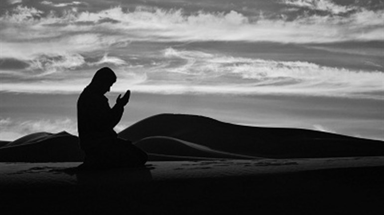 الاستعانة بالله على الظّالمين