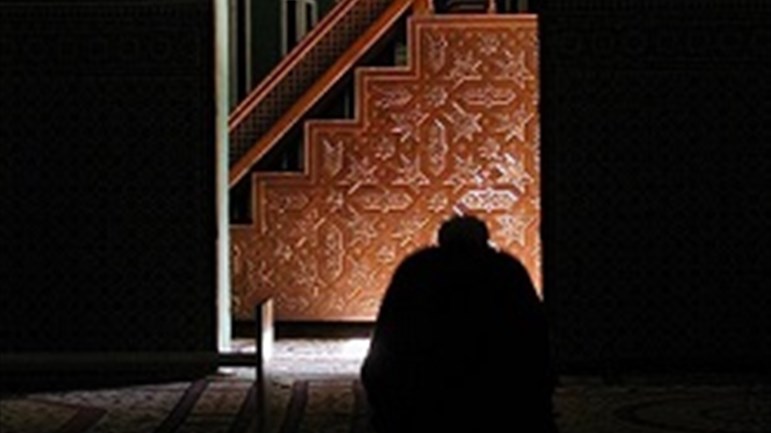 الحذر من مجالسة الظَّلمَة