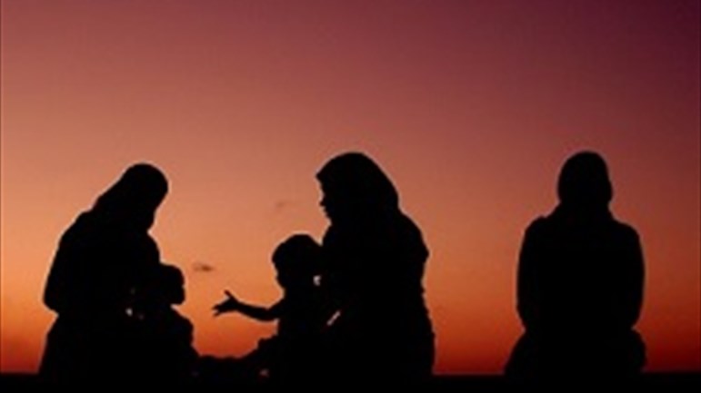 على المرأة أن تشارك في كلّ نواحي الحياة