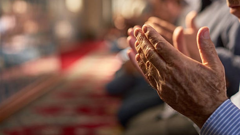 اجتماع المؤمنين للدّعاء