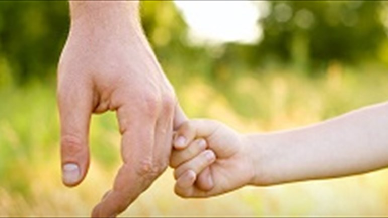 برّ الوالدين واجب وليس اختياراً
