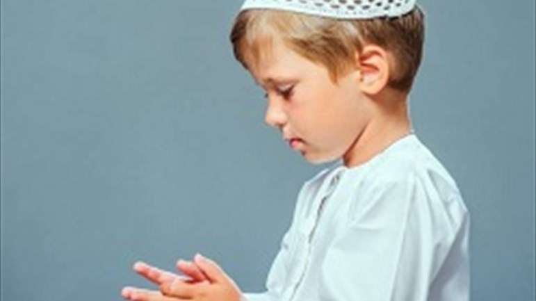 كيف أربّي طفلي على حبّ الله؟