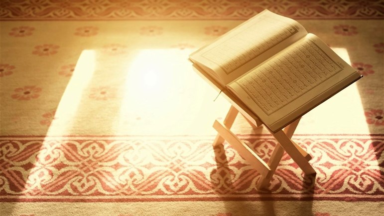 ما معنى نزول القرآن في شهر رمضان؟