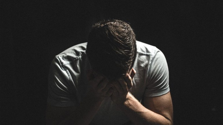 المؤمنُ لا يظلمُ ولا يرضى بالظّلمِ