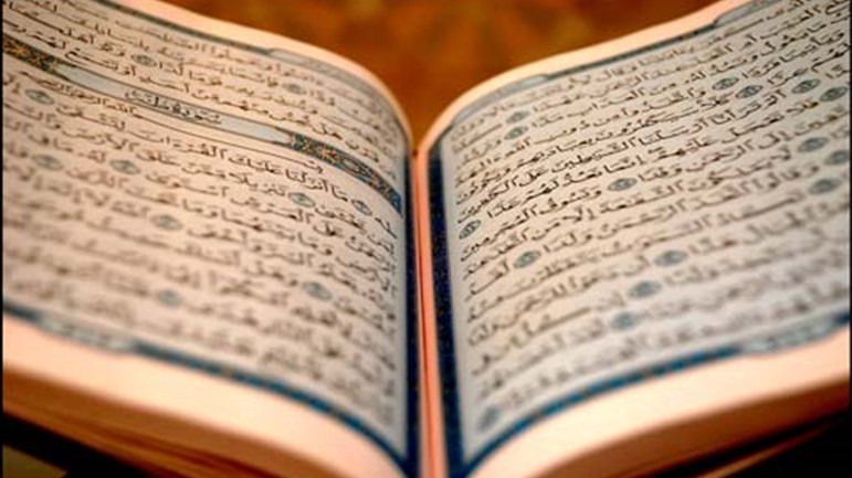 حوارُ القرآنِ حولَ بشريّةِ النبيِّ
