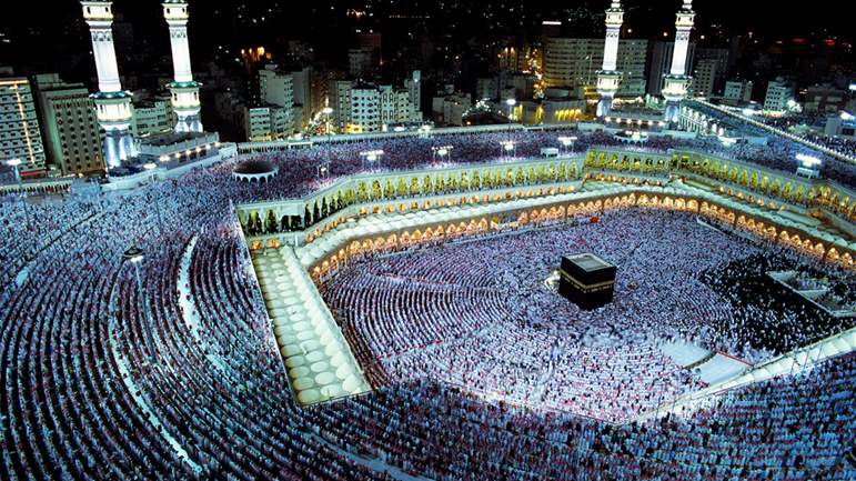 Respond to Allah in Hajj and on Confrontation 