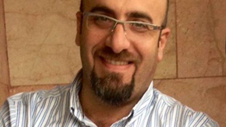 انطوائيَّة وخجولة وضعيفة الشخصيَّة.. كيف أتغيَّر؟!
