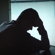الحذر من الاستسلام للهوى والغفلة