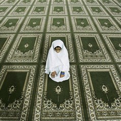 كيف أقنع خطيبي بالصَّلاة والصَّوم؟