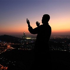 الله تعالى هو الملجأ