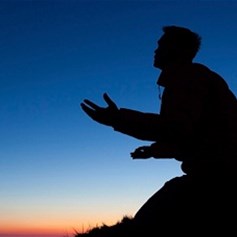 التوجُّه إلى الله وحده لكشف الكرُبات