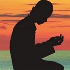 التضرّع إلى الله وحده..