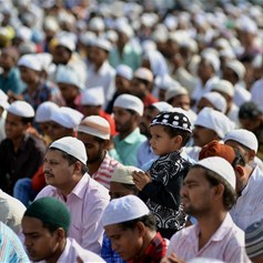 الاستكبار يريد تدجين العالم الإسلاميّ كلّه