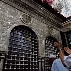 آداب زيارة المقامات