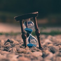 مسؤوليَّةُ الإنسانِ حيالَ الزَّمن