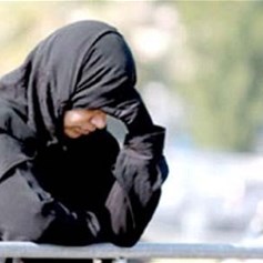 الإضرار بالزوجة ظلم للنَّفس واستهزاء بآيات الله