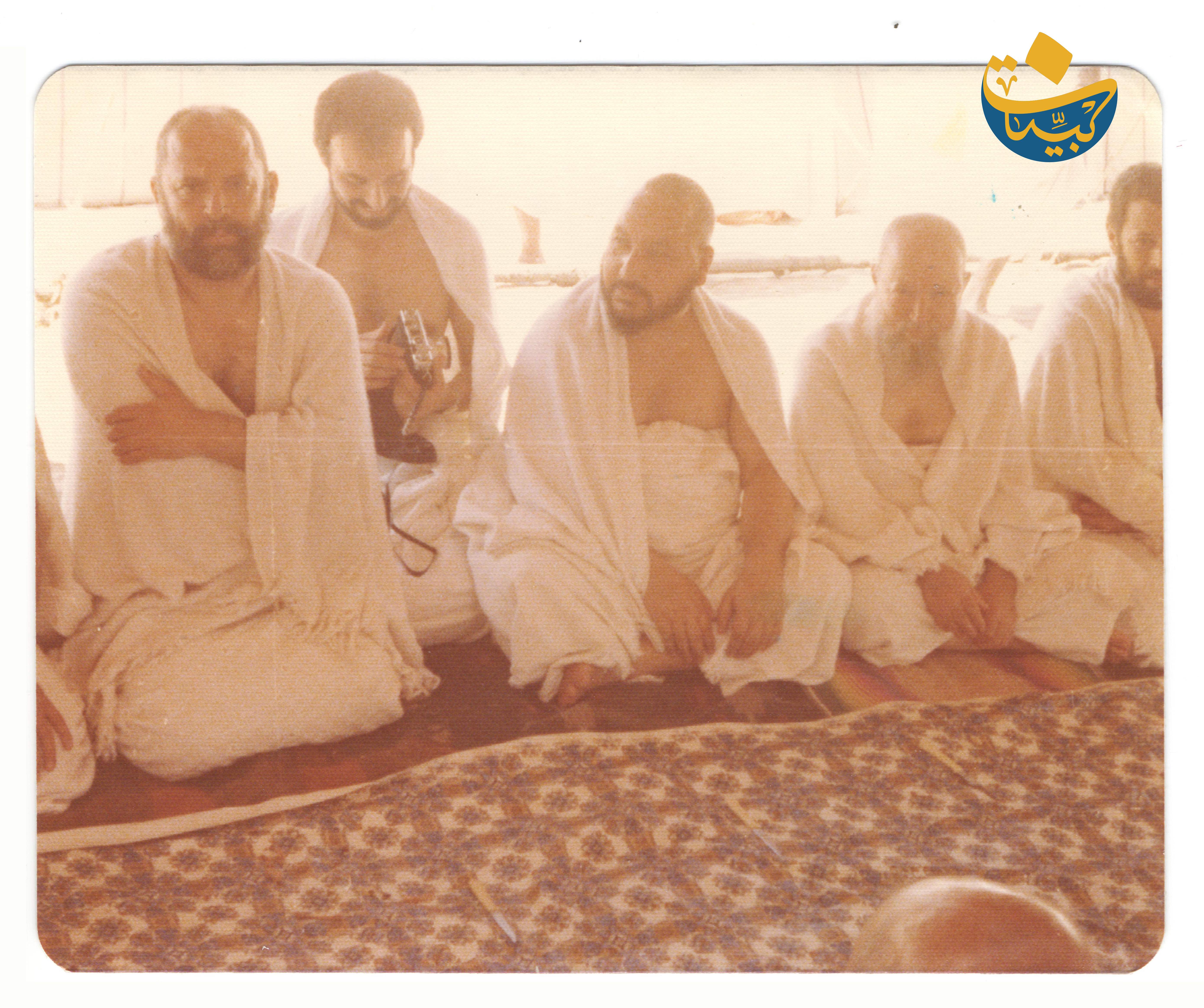 مع والده  السيد عبد الرؤوف في الحج