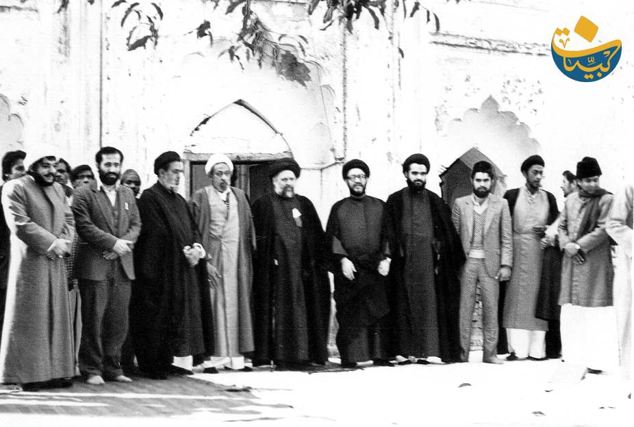 السيد مهدي الحكيم يسار سماحته 1983 (2)