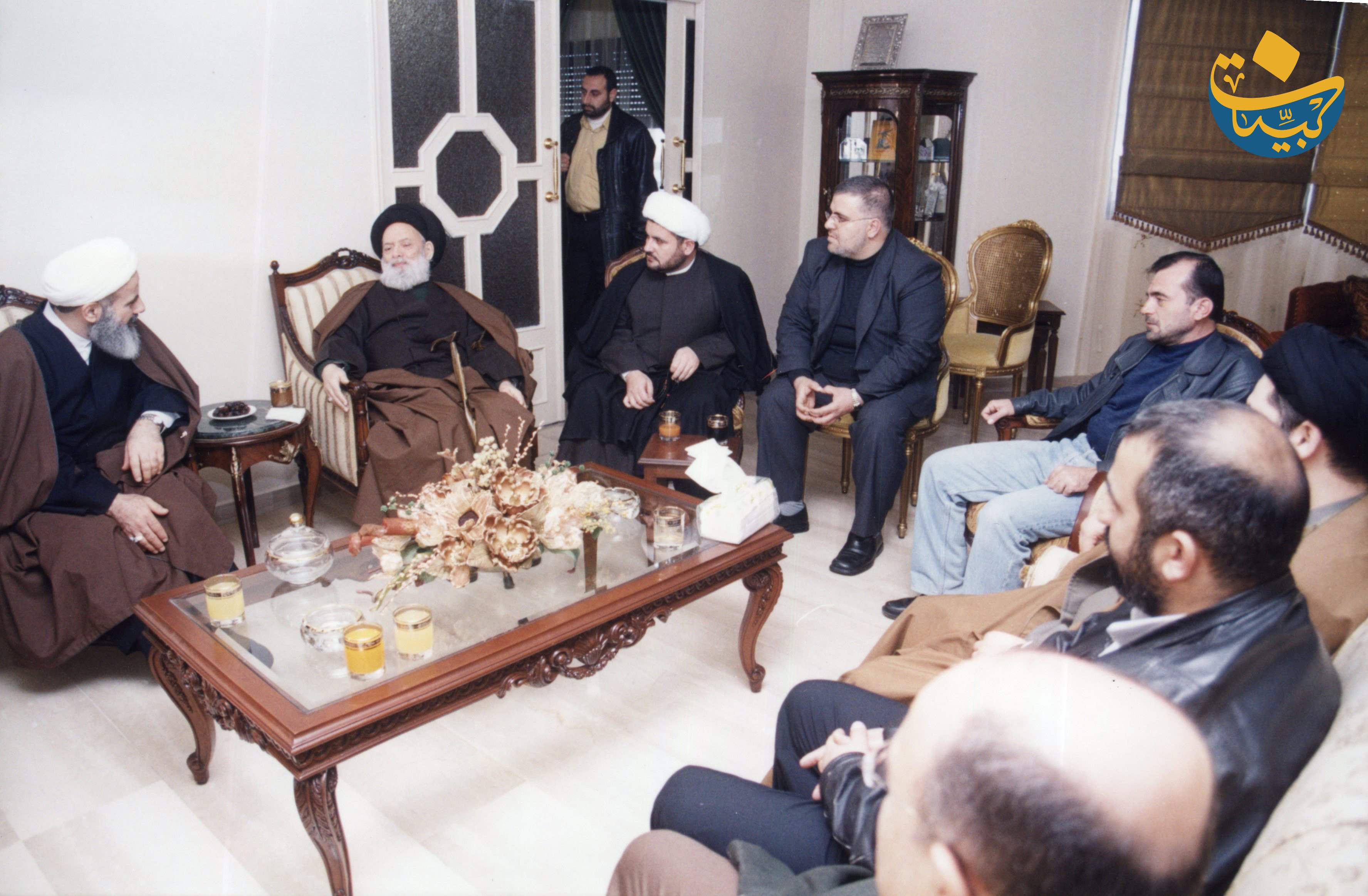 11 02 2004 السيد في منزل الشيخ عبد الكريم عبيد