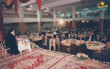 حفل تكريم القضاة في مؤسسة الهادي موثق 20-5-2001