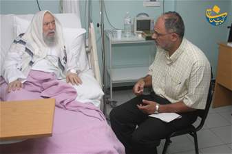 في المستشفى مع الحاج قاسم قصير 10 10 2006