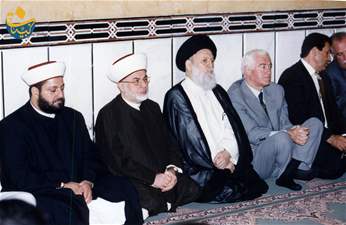 مجلس الفاتحة عن روح السيد محمد باقر الحكيم في مسجد الحسنين بحضور النائب بشارة مرهج والشيخ بلال شعبان 01 09 2003