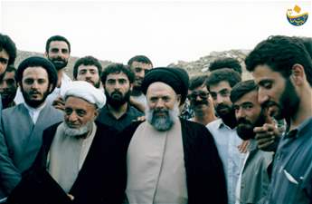 مع الشيخ موسى شرارة في الهرمل 28 04 1986